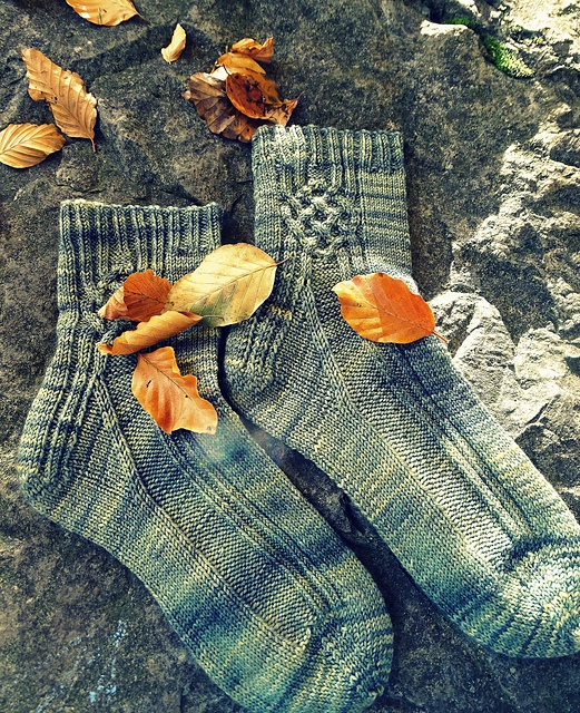 Ravelry Crosaire Socks Pattern By Ciara N Reachtn n